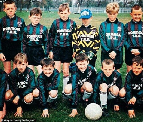 头发也曾如此葱郁 鲁尼晒童年旧照萌翻众人