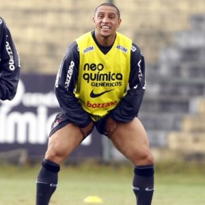 卡洛斯是出了名的大粗腿