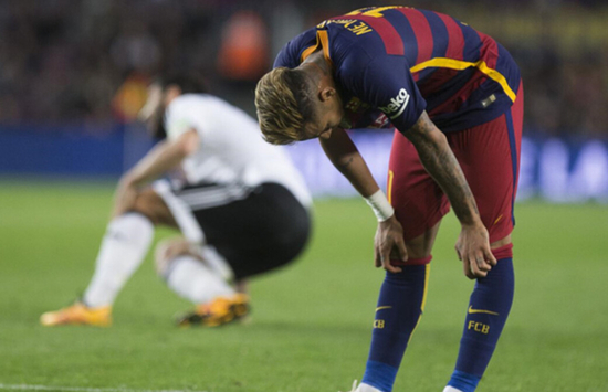 内马尔成了巴萨造点神器 但能量槽清空又是为啥?