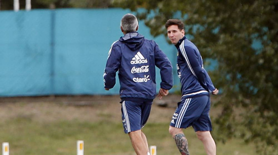 西蒙尼姐夫揭露梅西是球霸