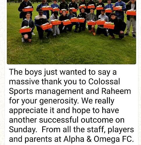 孩子们感谢斯特林的善举