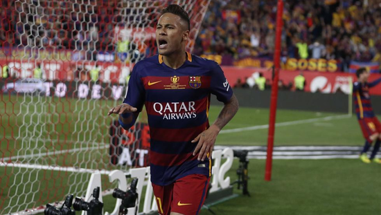 内马尔再遭曼联挖角