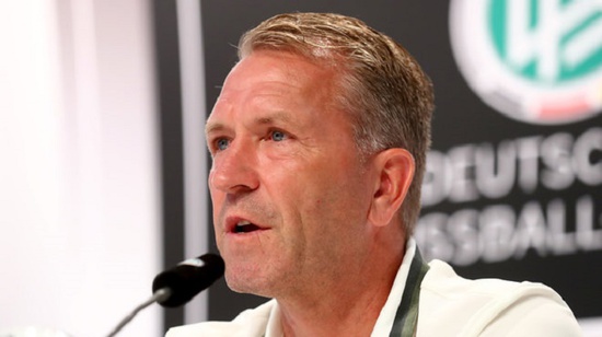 德门将教练:诺伊尔和布冯都伟大 我们不怕罚点球