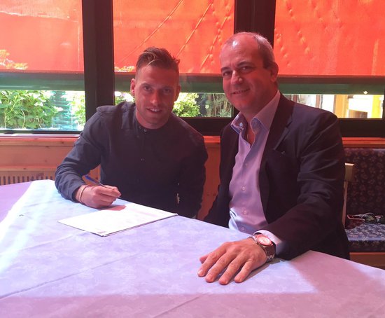 那不勒斯签下意国脚边锋 曾天外飞仙打蒙比利时