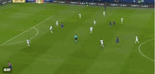 GIF-梅西绝妙直塞撕裂狐狸城防线 小将轻松破门